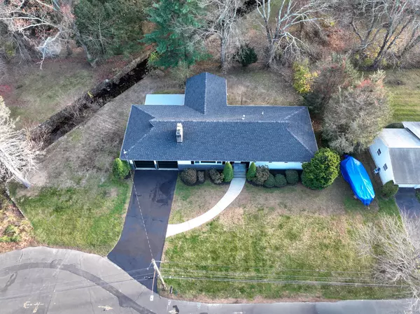 Fairfield, CT 06825,90 Lu Manor Drive