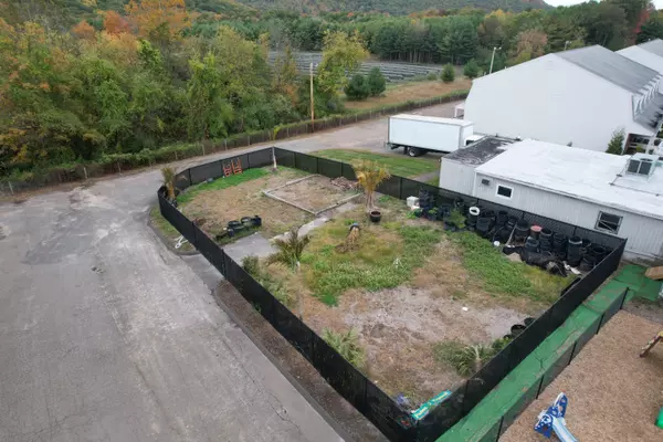 Hamden, CT 06518,4137 Whitney Avenue