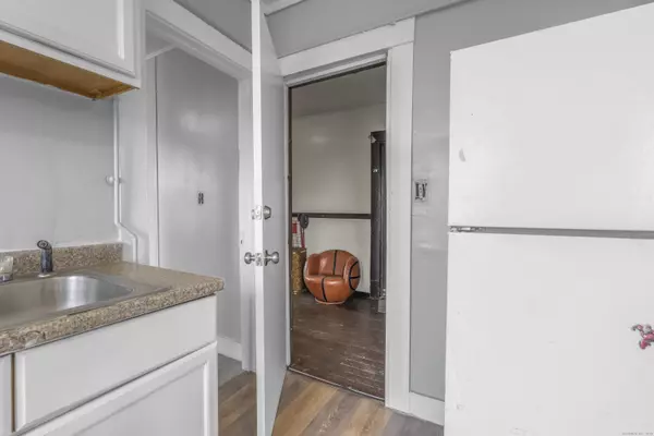 New Britain, CT 06053,14 Crown Street #3E