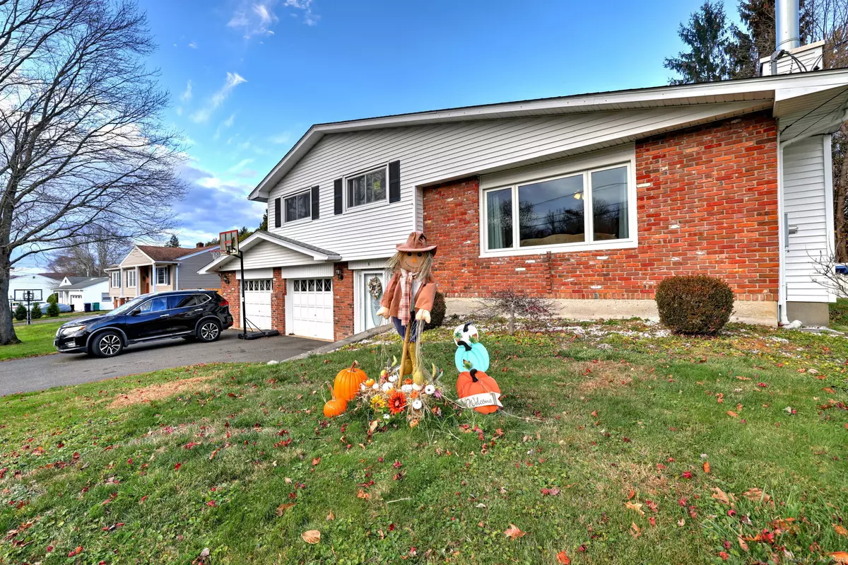 Seymour, CT 06483,6 Stanley Drive