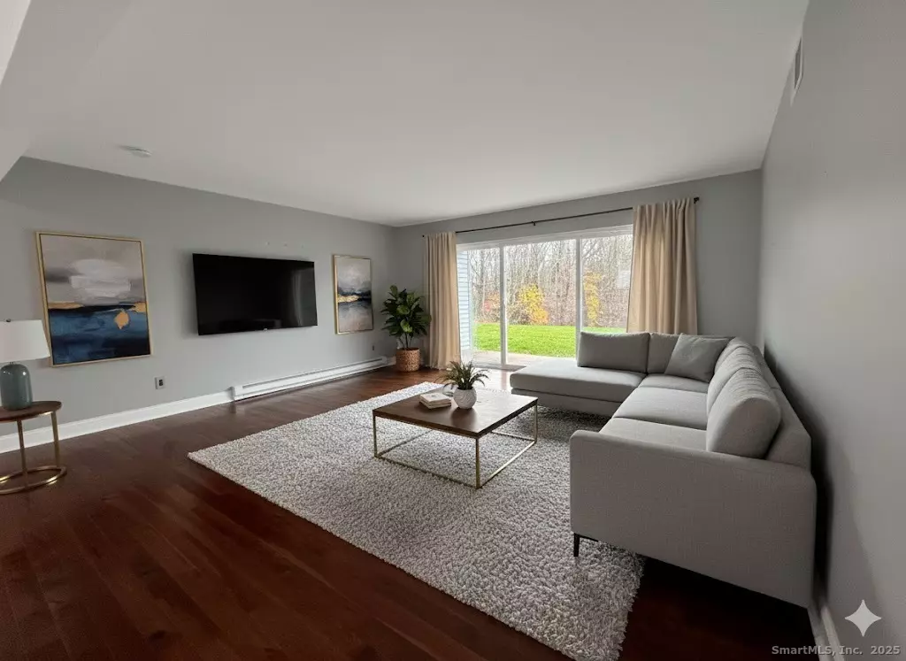 South Windsor, CT 06074,109 Candlewood Drive #109