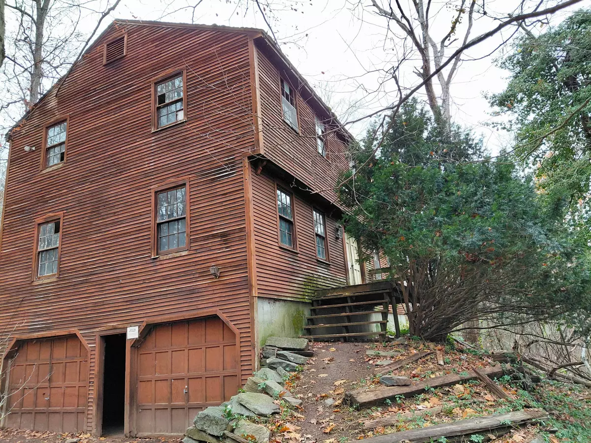 Somers, CT 06071,283 Mountain View Road