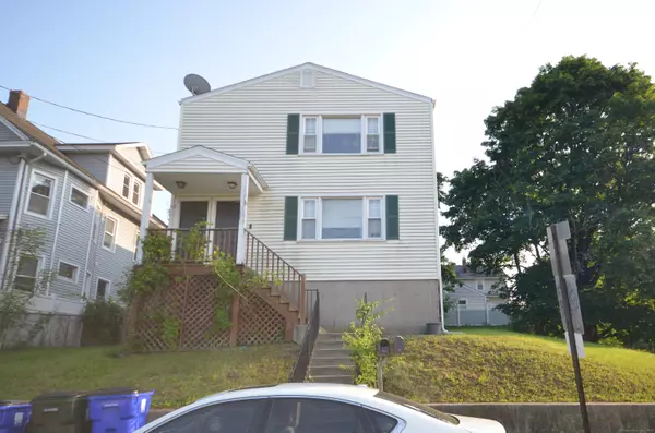 28 Riverside Drive, Fairfield, CT 06824