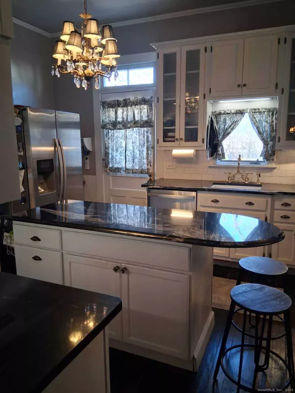 East Hartford, CT 06118,84 Silver Lane