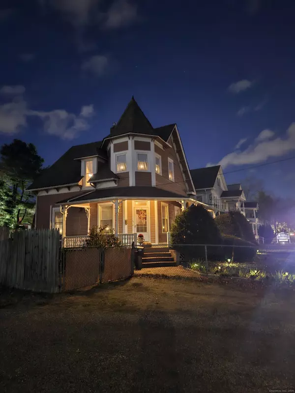 84 Silver Lane, East Hartford, CT 06118