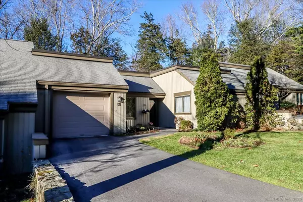 Southbury, CT 06488,25 Heritage Crest #C