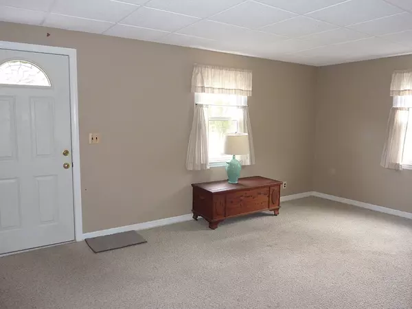 Milford, CT 06460,93 South Woodland Drive