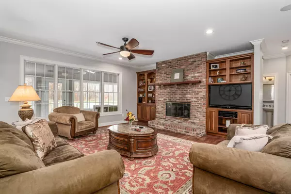 Canton, CT 06019,42 Garrett Road