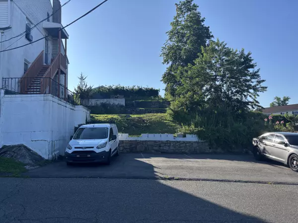 Norwalk, CT 06854,55 Bouton Street #1