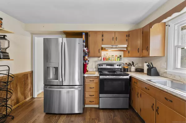 Stratford, CT 06614,30 Bulmer Drive