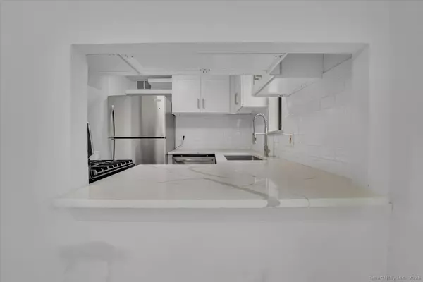 Middletown, CT 06457,3 Trolley Crossing Lane #3