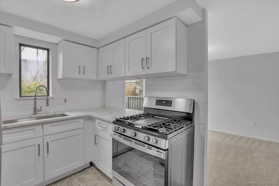 3 Trolley Crossing Lane #3, Middletown, CT 06457