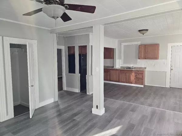 Waterbury, CT 06706,133 South Street #1