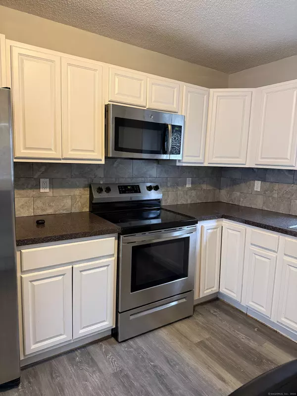 Hartford, CT 06106,12 Harbison Avenue #1st Floor