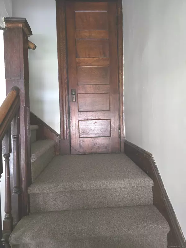 Hartford, CT 06105,174 South Whitney Street