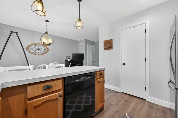 Vernon, CT 06066,80 Country Lane #APT 11