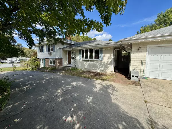 Norwich, CT 06360,27 Sycamore Road