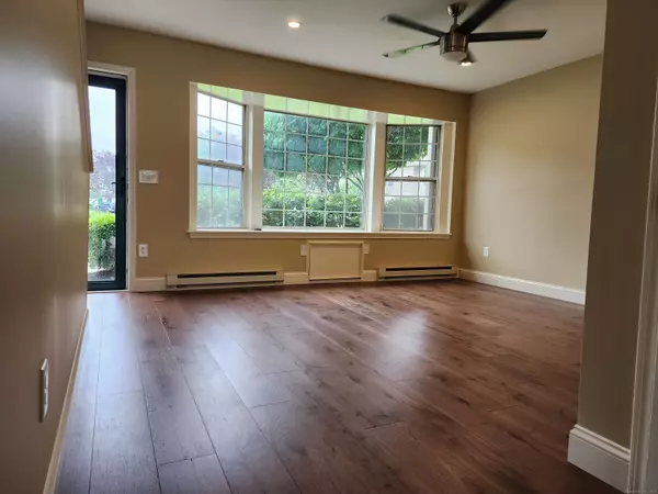 New Milford, CT 06776,52 Glen Ridge Court