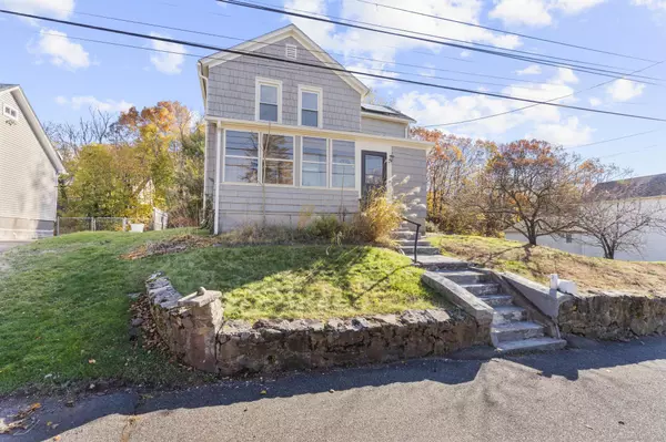 Meriden, CT 06450,35 Morse Street