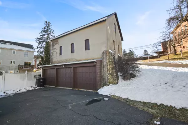 New Britain, CT 06053,527 Burritt Street