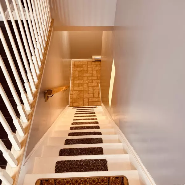 Naugatuck, CT 06770,55 Hoadley Street #2