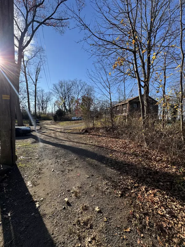 Branford, CT 06405,71 Hilltop Drive