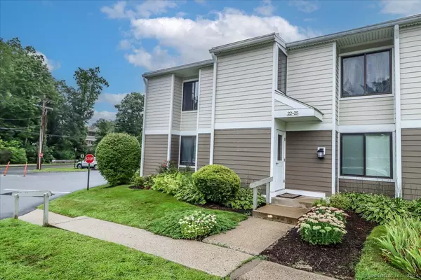 Ridgefield, CT 06877,22 Olcott Way #22