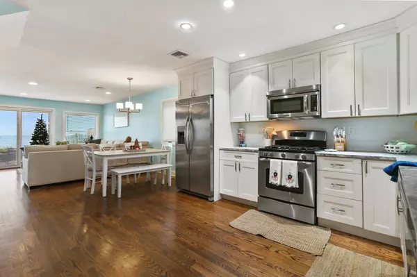 Fairfield, CT 06824,1235 Fairfield Beach Road