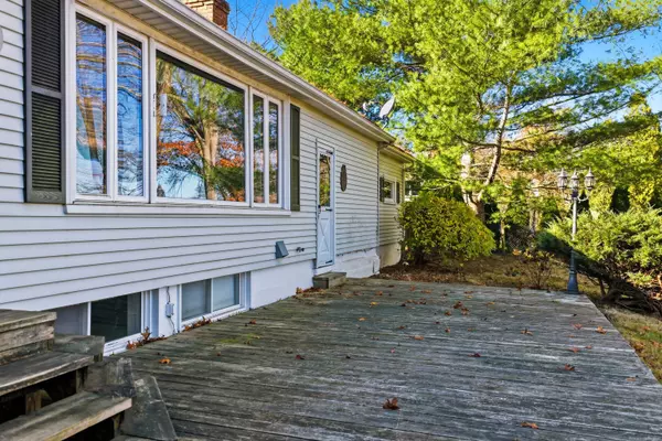 East Lyme, CT 06357,16 Cubles Drive