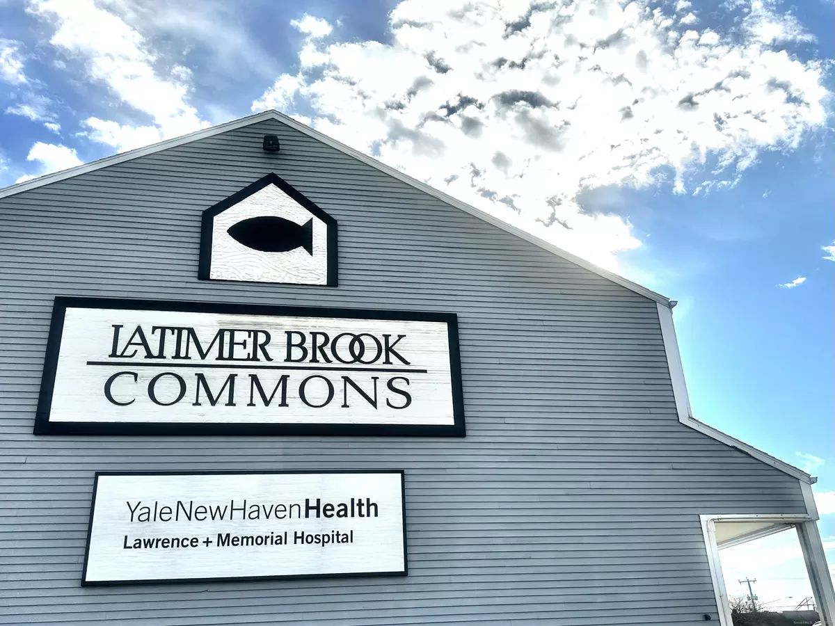 East Lyme, CT 06333,339 Flanders Road