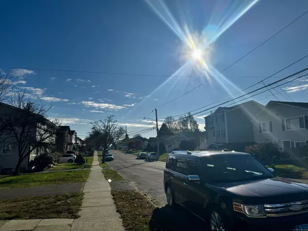 Stratford, CT 06614,432 Wiklund Avenue