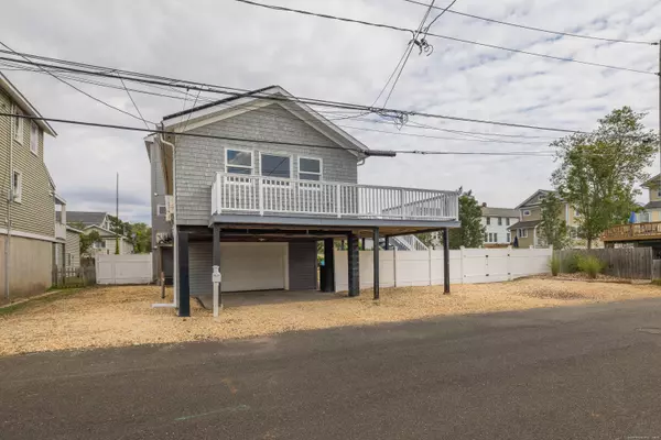 13 Richard Street, Milford, CT 06460