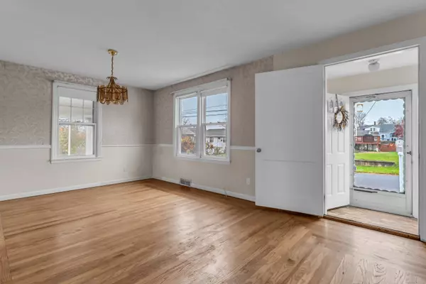 New Haven, CT 06512,112 Harrington Avenue