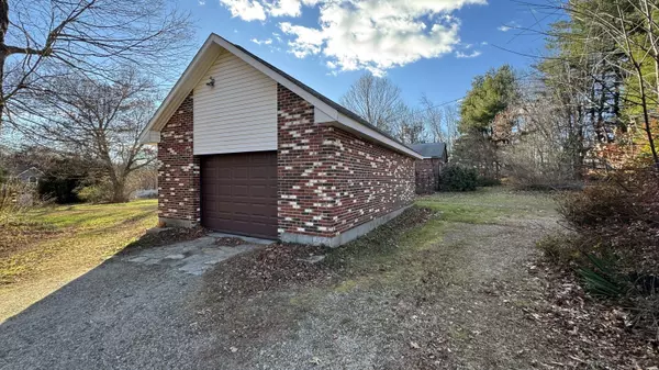 Chaplin, CT 06235,337 Hampton Road