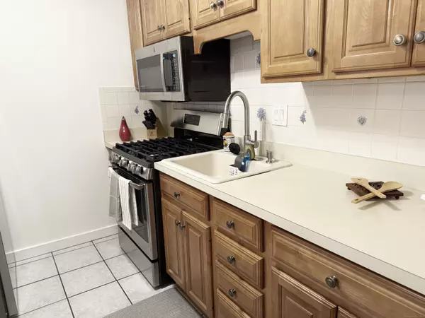 Fairfield, CT 06825,160 Fairfield Woods Road #APT 35