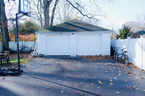 Naugatuck, CT 06770,66 North Hoadley Street