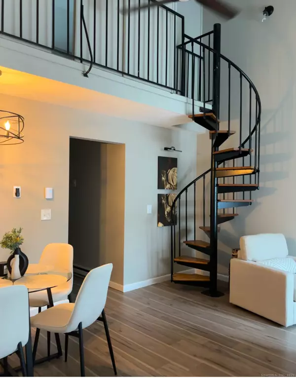 426 Emmett Street #APT N, Bristol, CT 06010