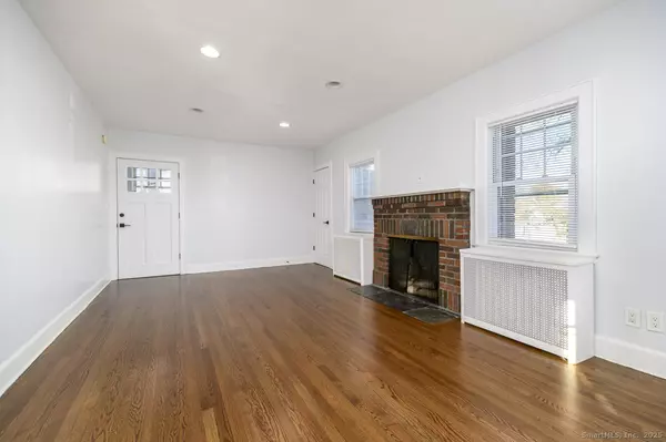 Stamford, CT 06906,58 Mayflower Avenue #2