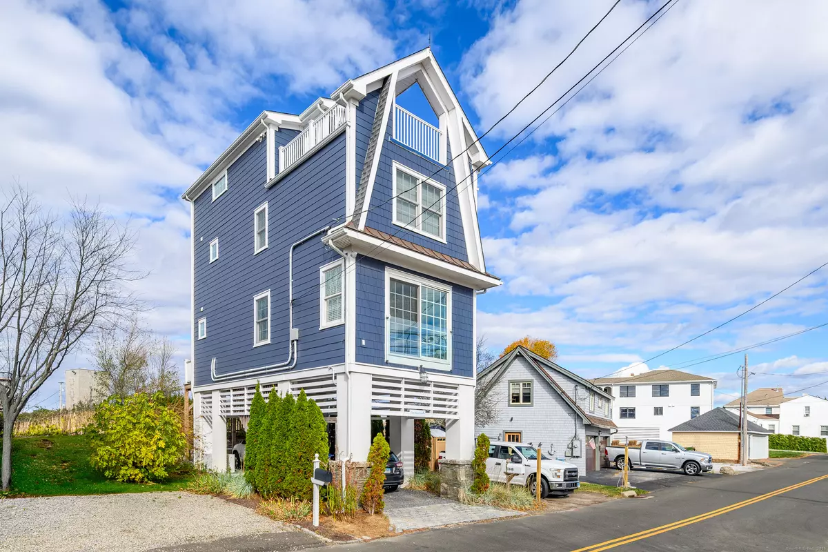 Fairfield, CT 06824,1140 Fairfield Beach Road