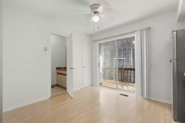 Derby, CT 06418,233 Derby Avenue #611