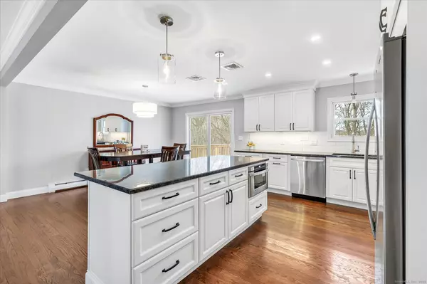 Seymour, CT 06483,25 Oakwood Drive