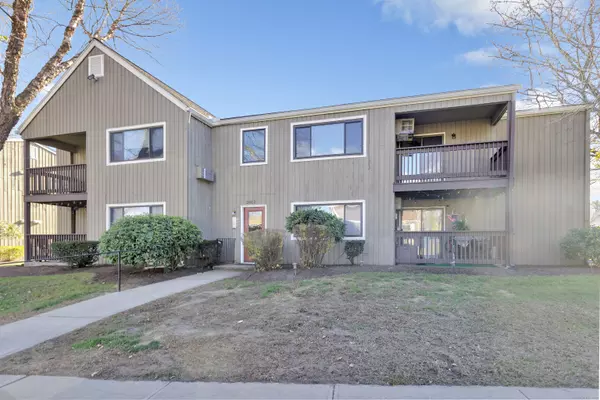 Bridgeport, CT 06606,3012 Madison Avenue #F