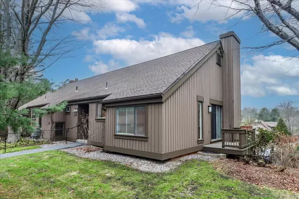 Southbury, CT 06488,487 Heritage Village #B