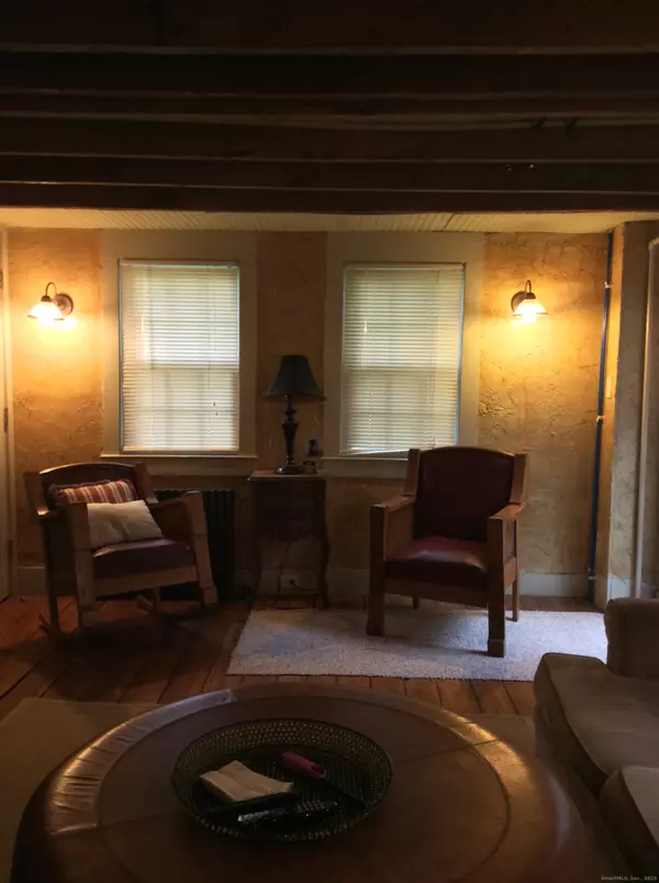 North Haven, CT 06518,1187 Mount Carmel Avenue