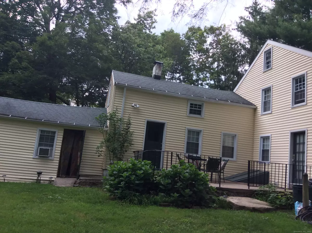 North Haven, CT 06518,1187 Mount Carmel Avenue