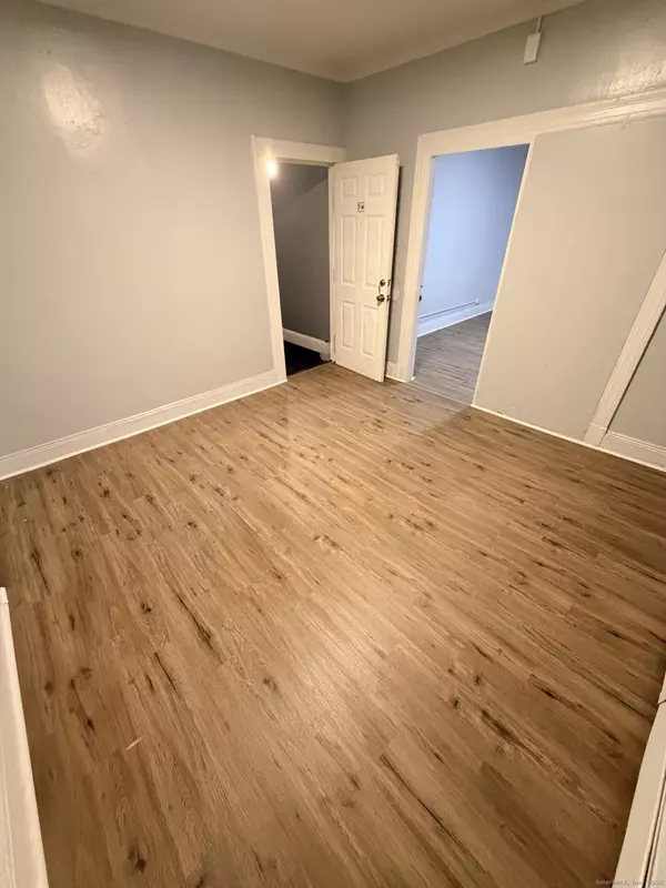 Hartford, CT 06114,42 Redding Street #3W