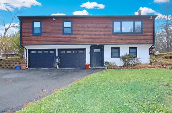 5 Deer Trail, Newtown, CT 06482