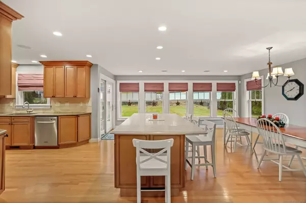 Trumbull, CT 06611,8 Moorland Road