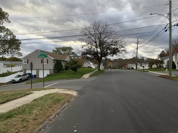 175 Post Oak Road, Stratford, CT 06614