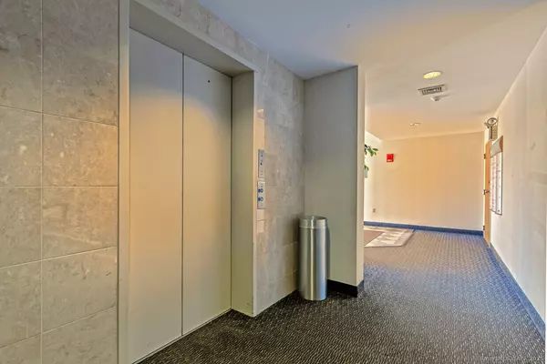 New London, CT 06320,400 Bayonet Street